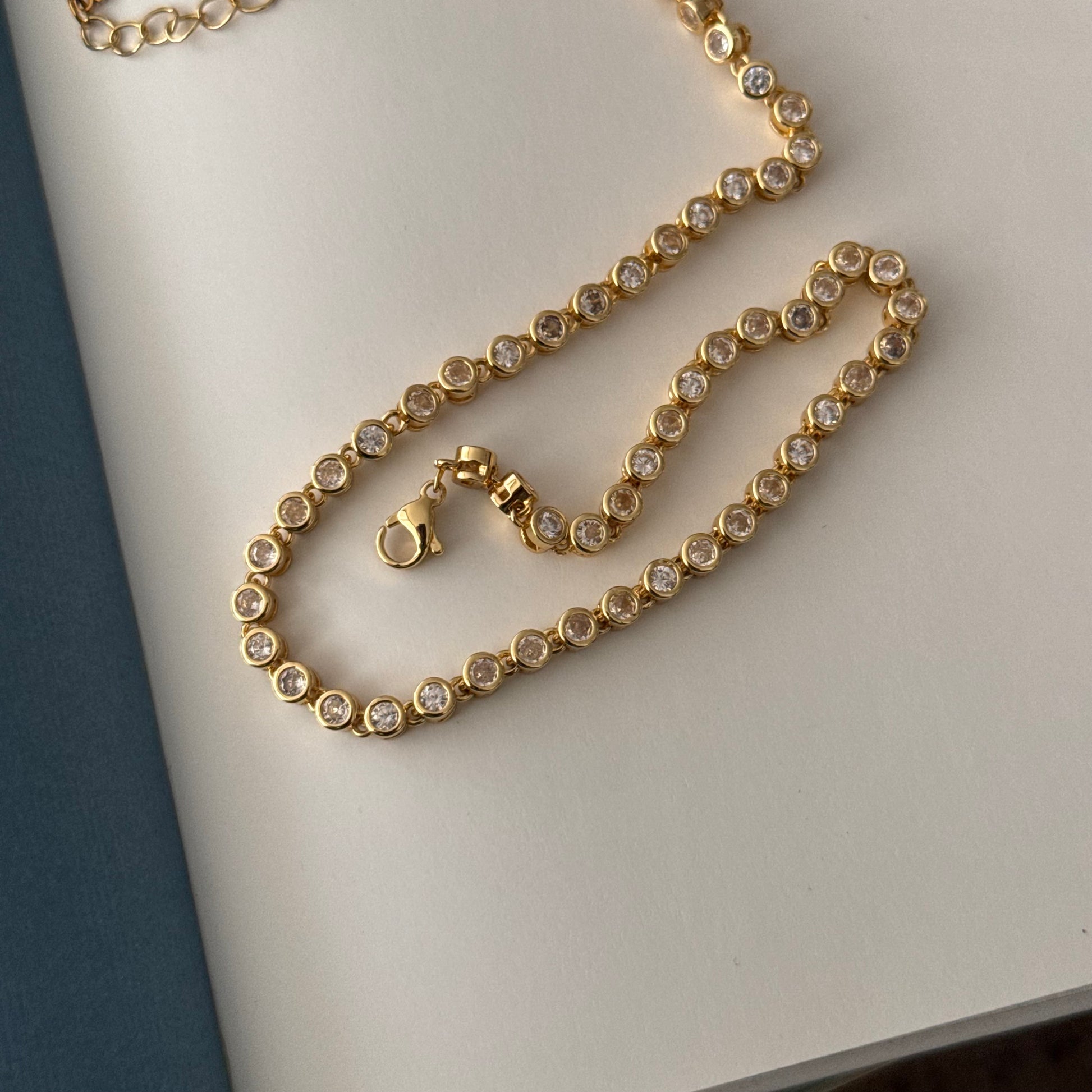 Collar circones clásico